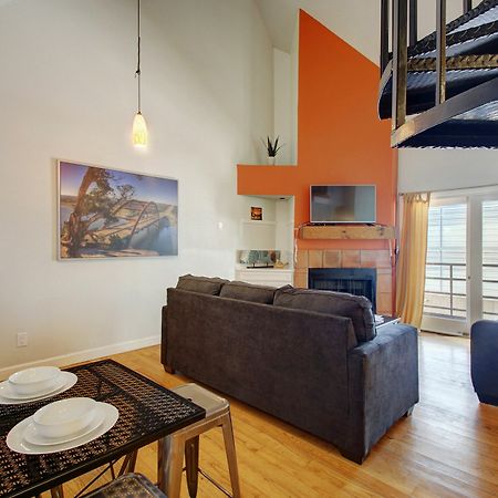 8 Bedroom Downtown Condo By Austinstays Exterior photo