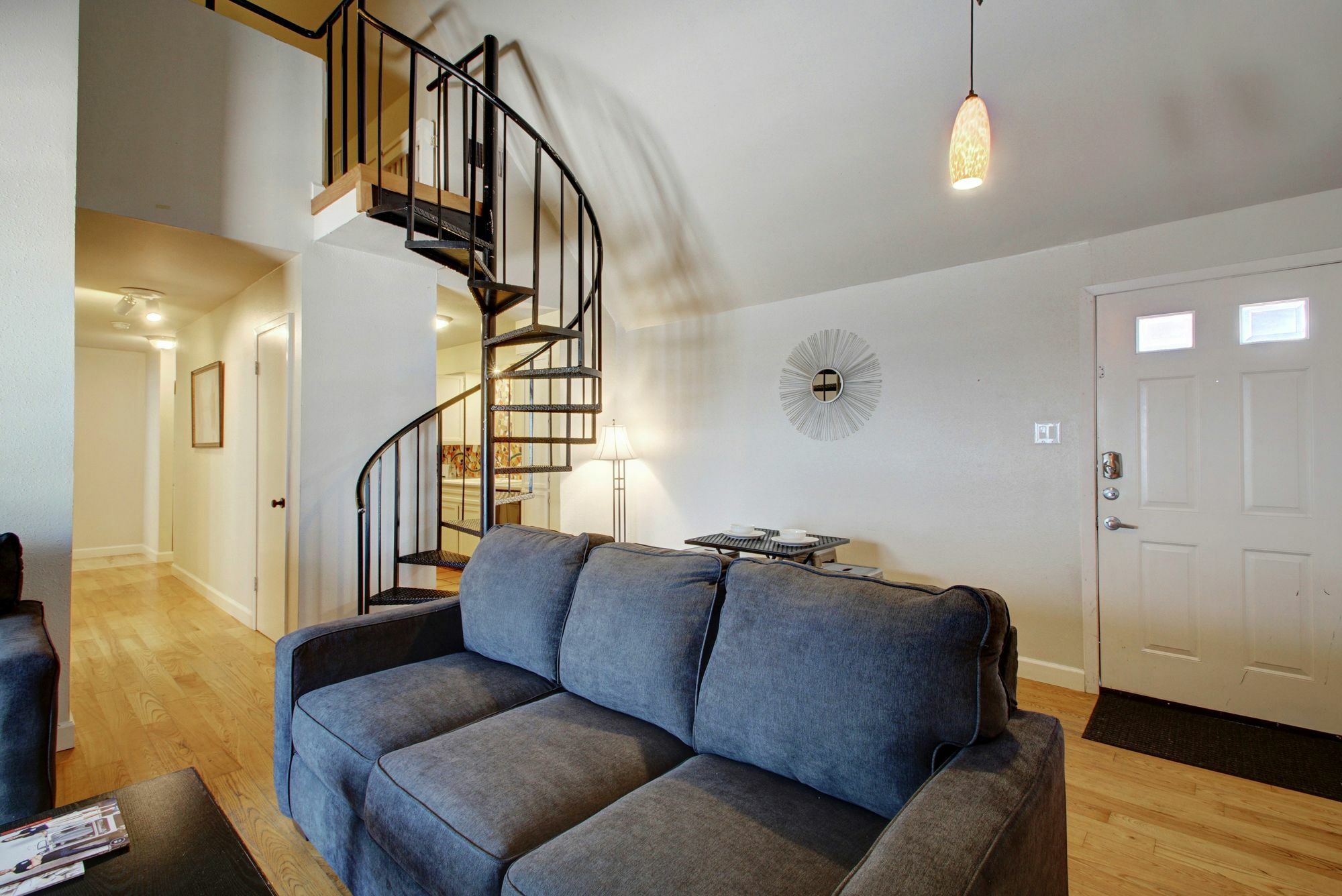 8 Bedroom Downtown Condo By Austinstays Exterior photo