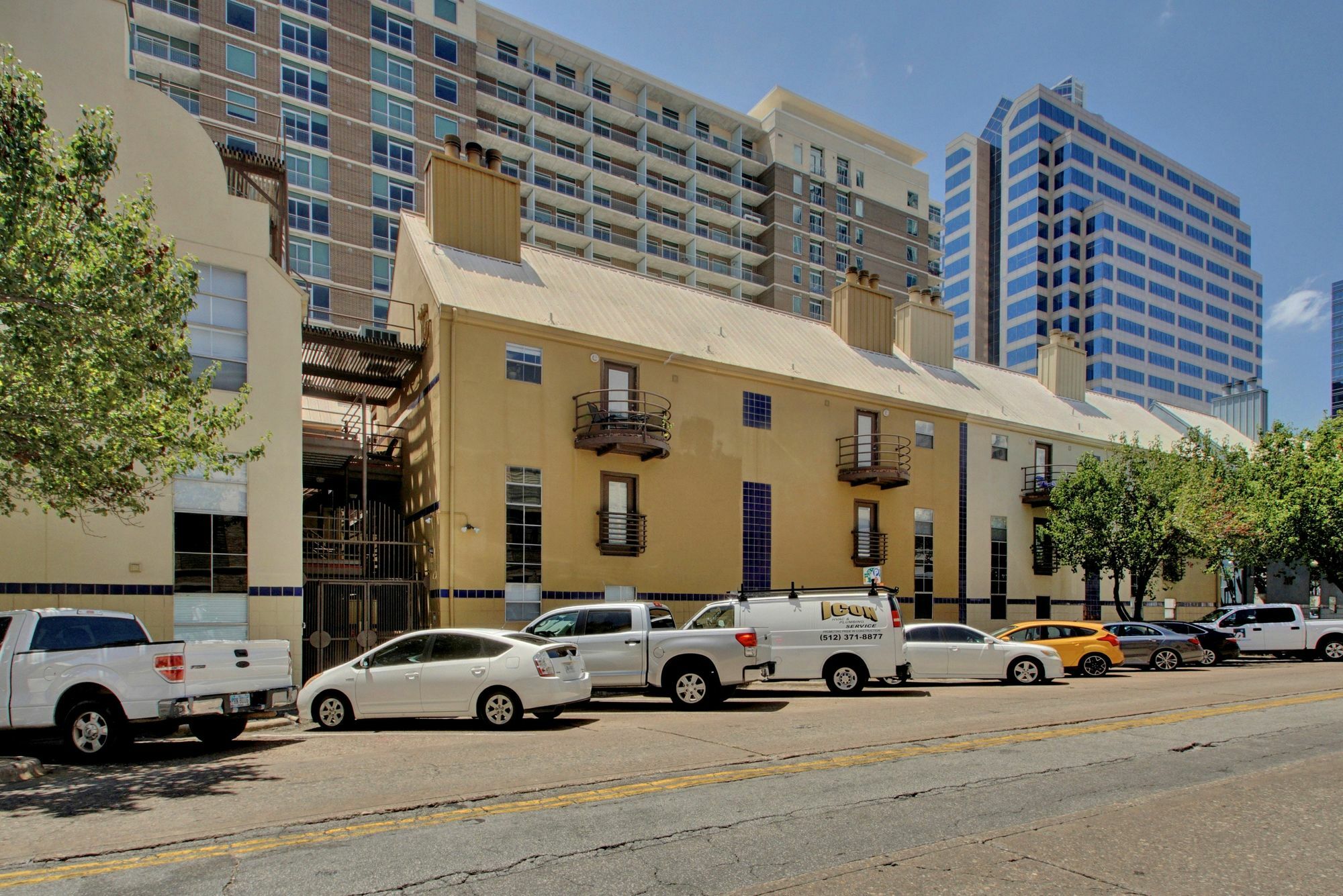8 Bedroom Downtown Condo By Austinstays Exterior photo