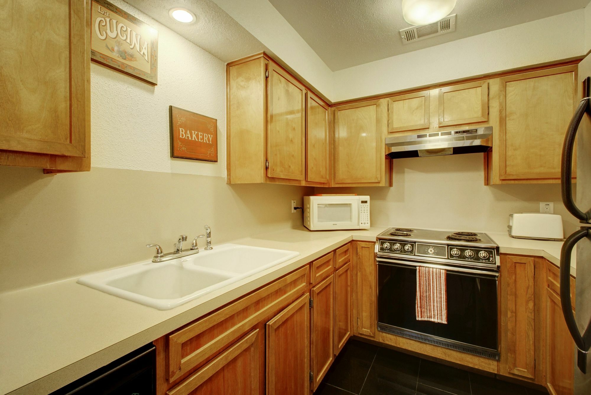 8 Bedroom Downtown Condo By Austinstays Exterior photo
